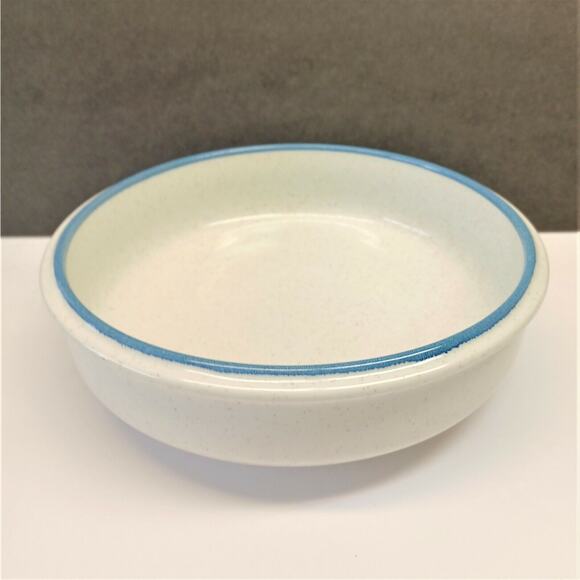 Vintage Mikasa Cordon Bleu 9.25" Round Vegetable Bowl CG500 Blue Rim 1976-1981 - Picture 1 of 5